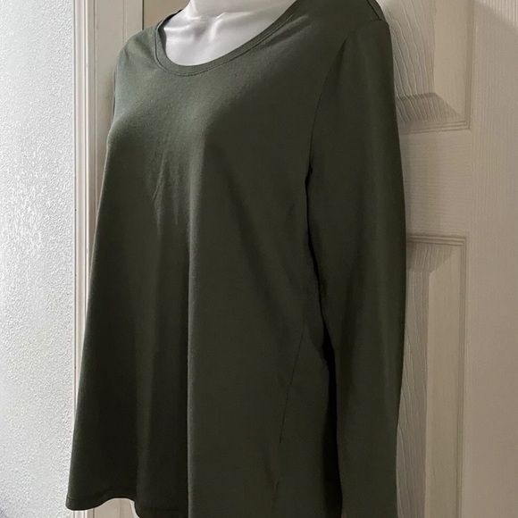 No Boundaries Green Long Sleeve T-Shirt Womens, Pre-Owned, Used, Size XLarge - Picture 2 of 5